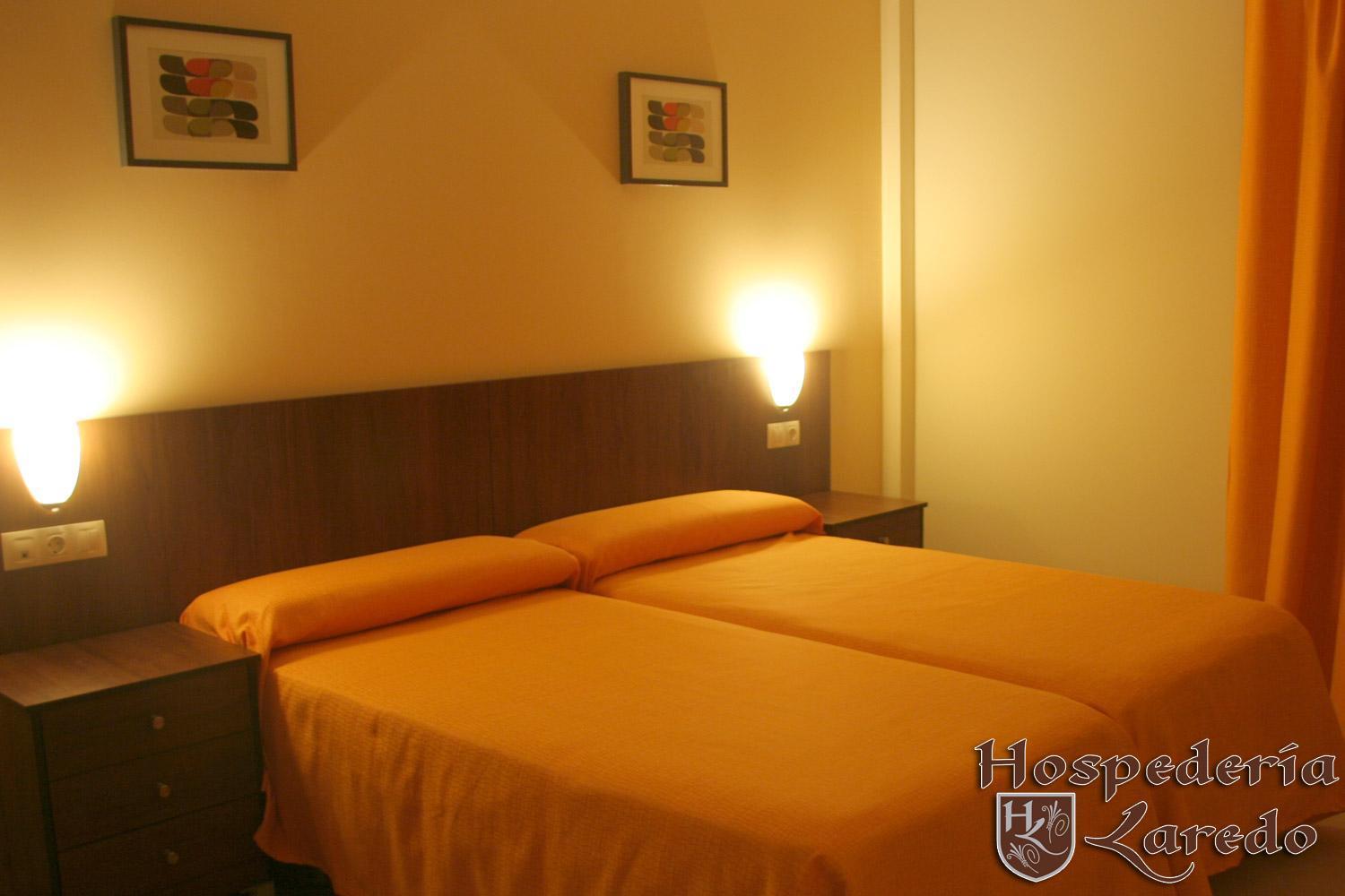 Hospederia Laredo Hotel La Carlota Ngoại thất bức ảnh