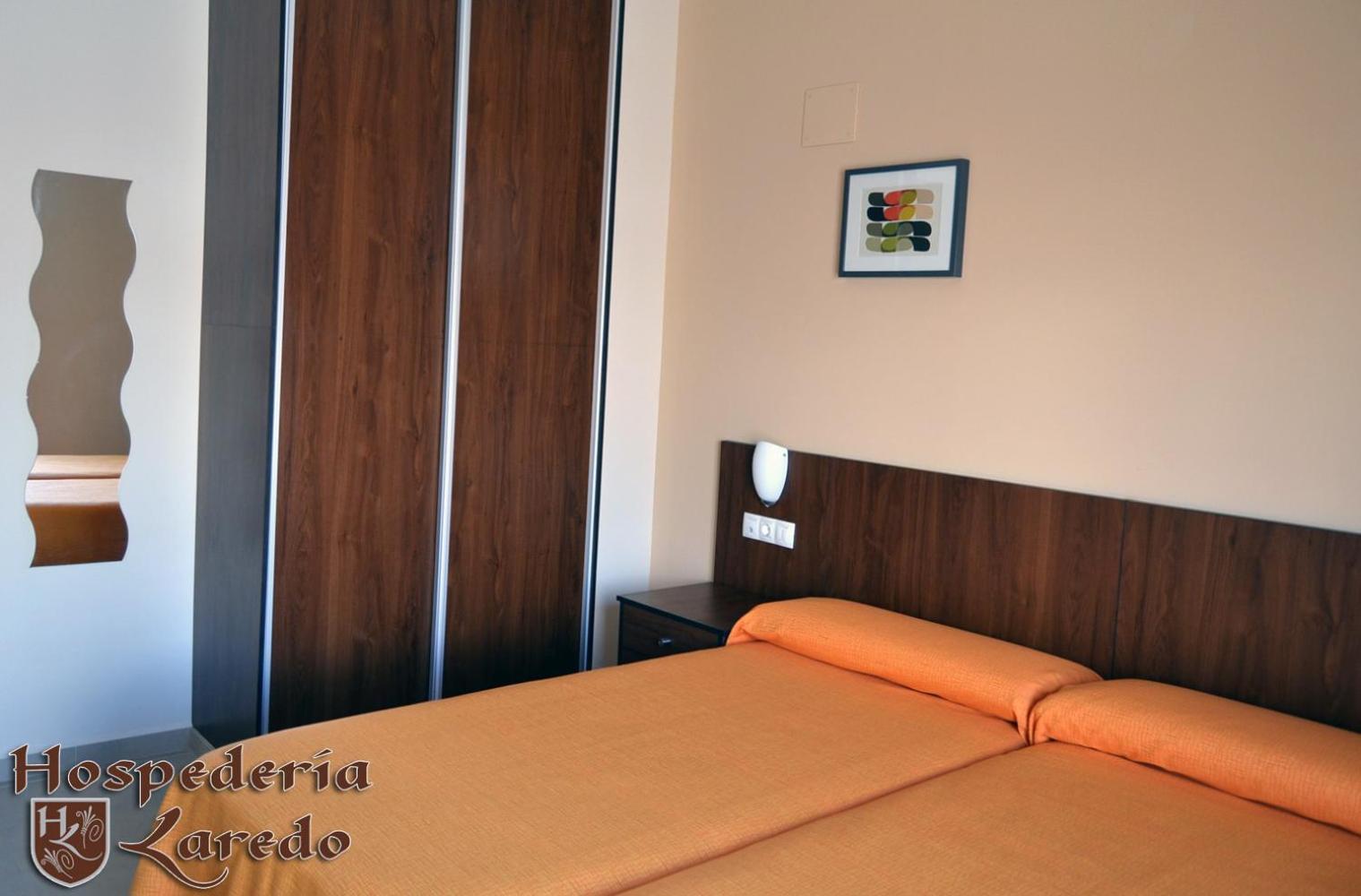 Hospederia Laredo Hotel La Carlota Ngoại thất bức ảnh